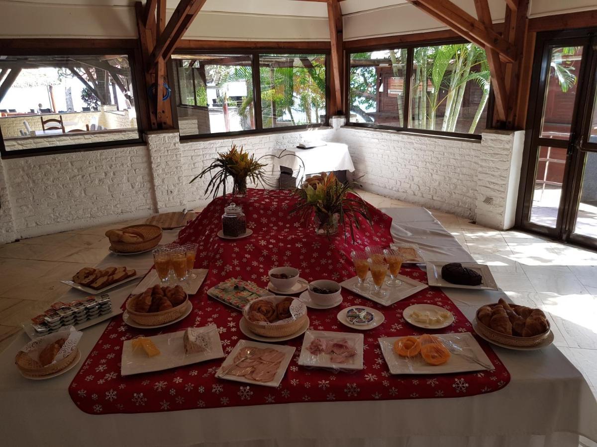 Le Trevani Hotel Koungou Ngoại thất bức ảnh